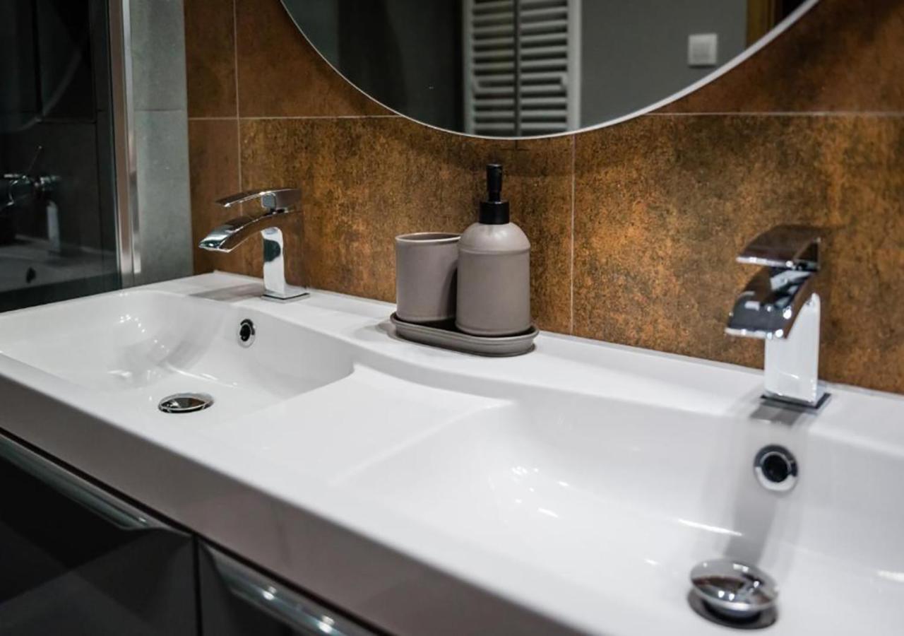 Gh Luxury Apartment 克拉科夫 外观 照片